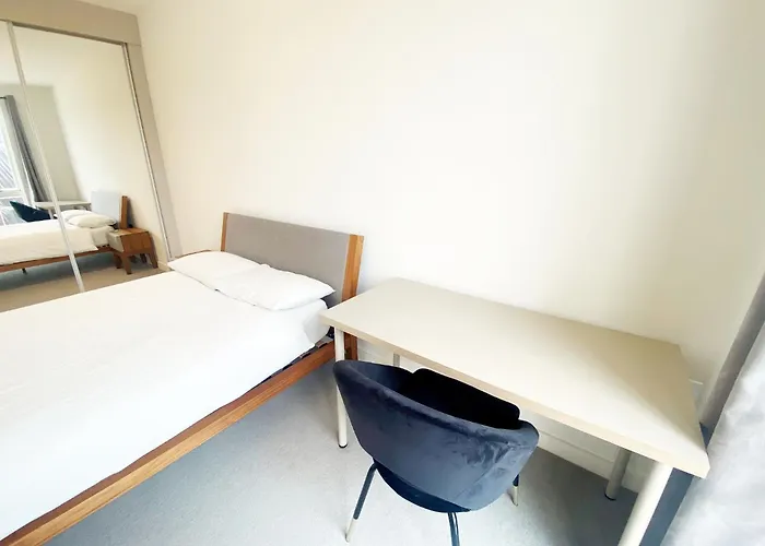 Luxury Ensuite Room - Central Birmingham R2